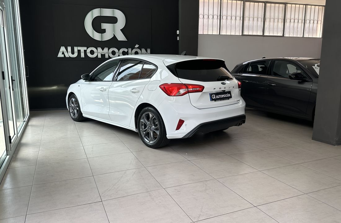 Ford Focus 02