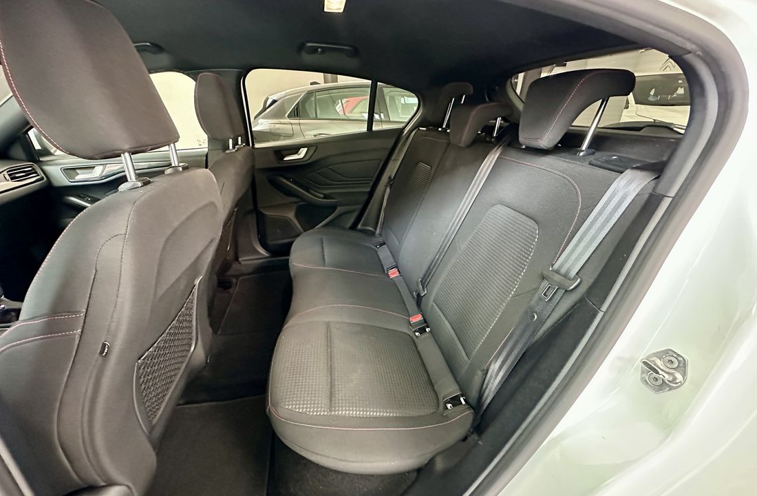Ford Focus 10