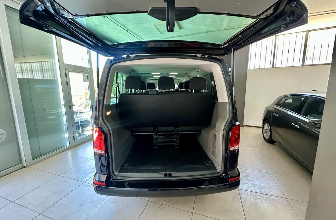 Volkswagen Caravelle 8