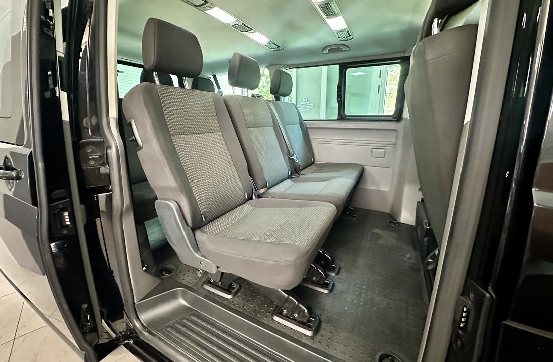 Volkswagen Caravelle 11