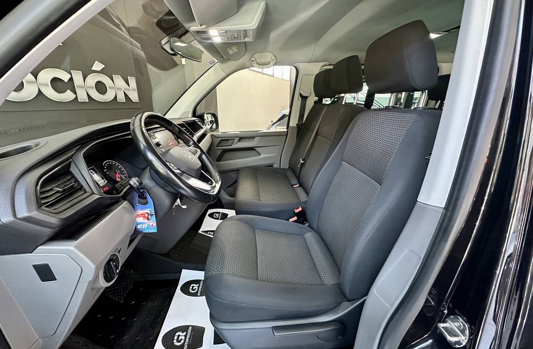 Volkswagen Caravelle 13