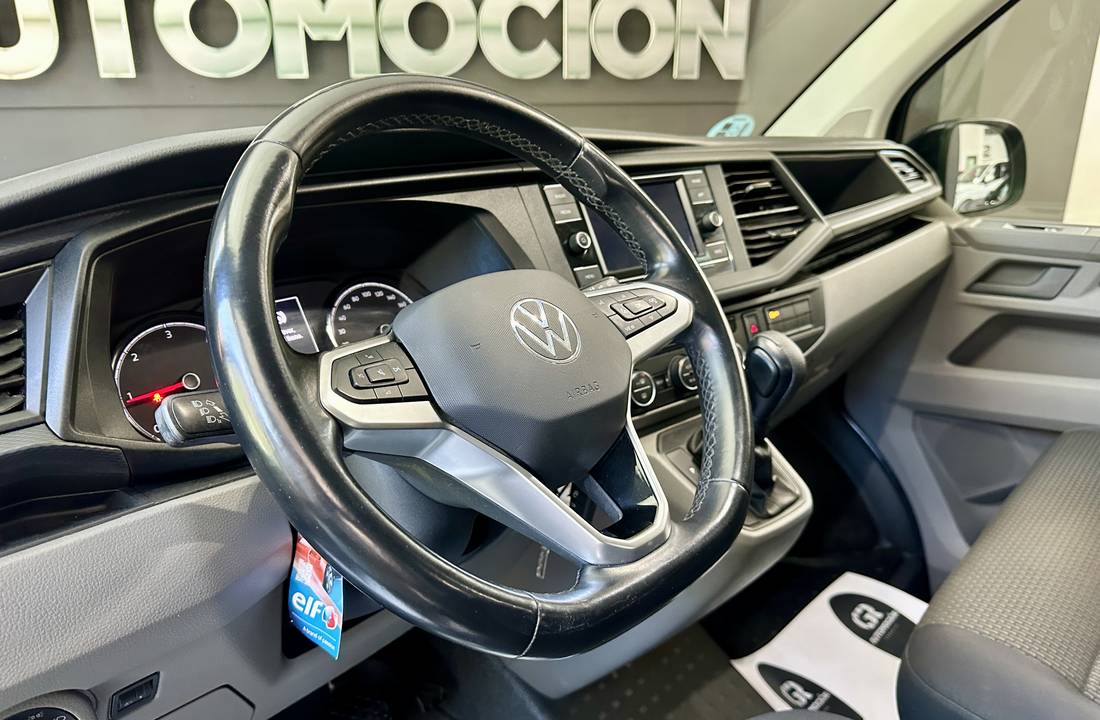 Volkswagen Caravelle 14