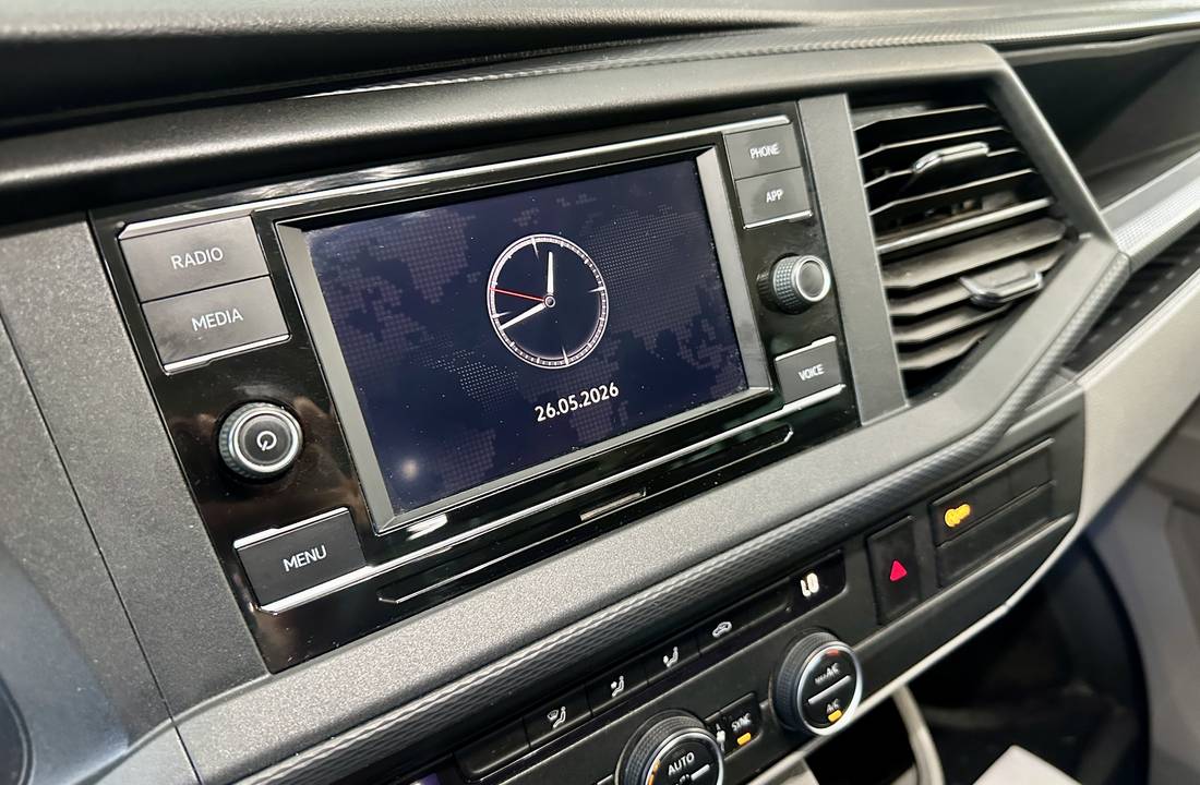 Volkswagen Caravelle 15