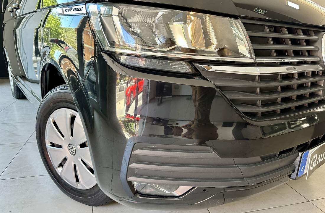 Volkswagen Caravelle 10