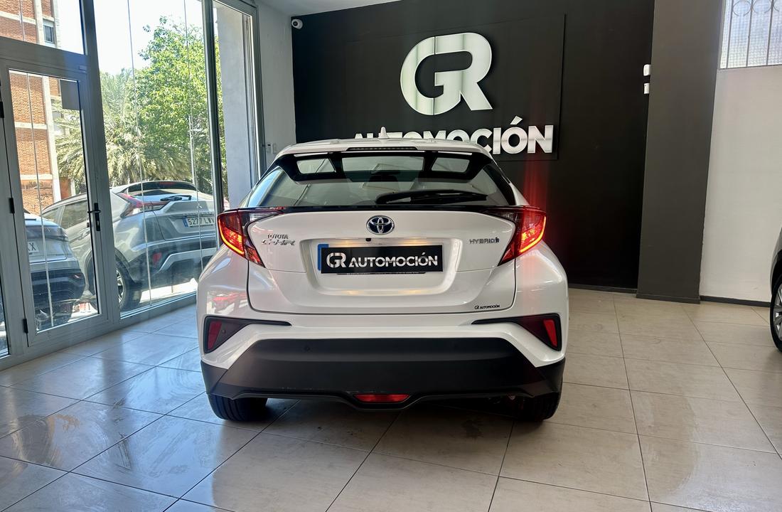 Toyota C-HR 7