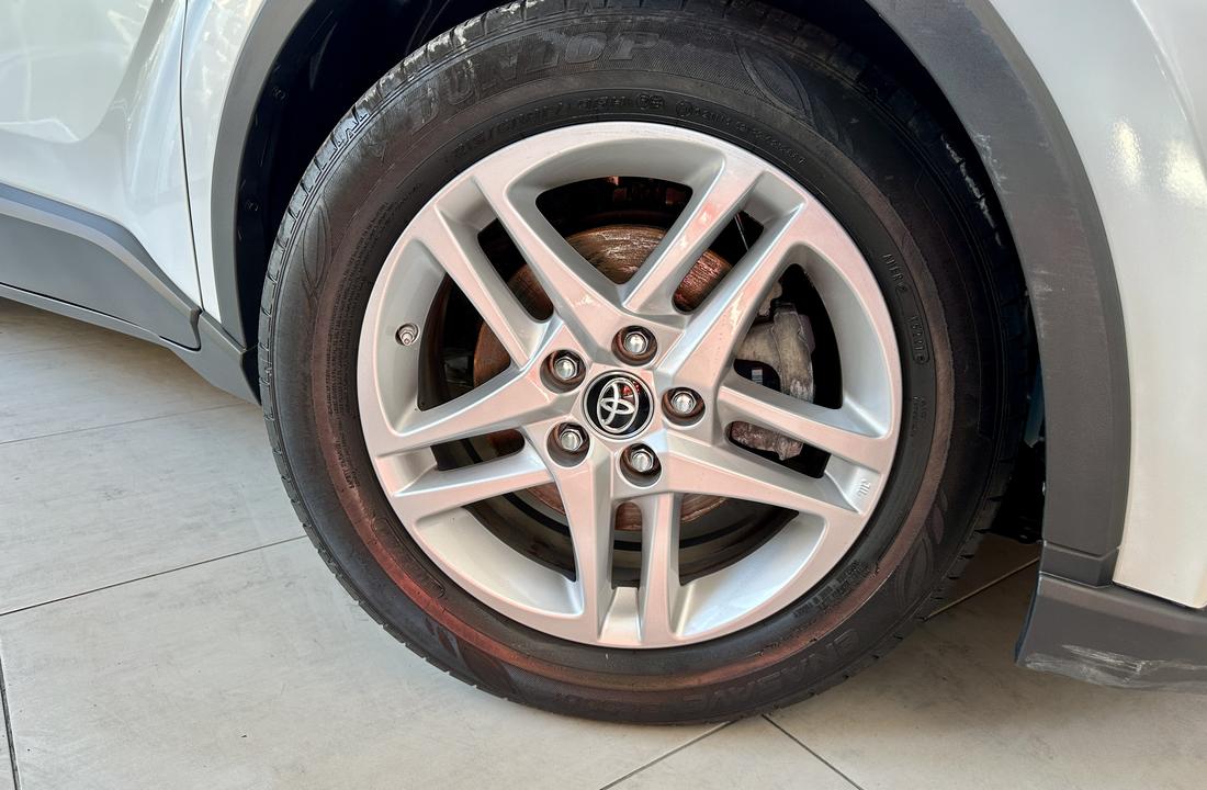 Toyota C-HR 10