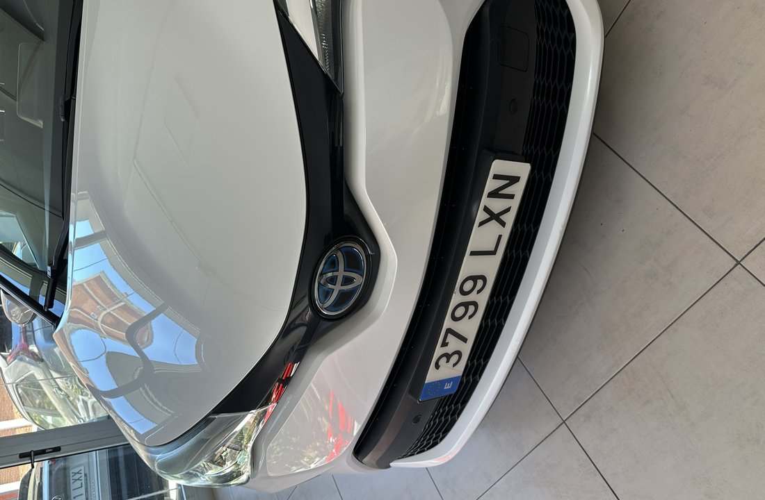 Toyota C-HR 11