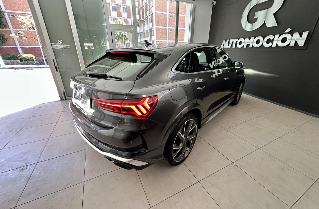 Audi Q3 6