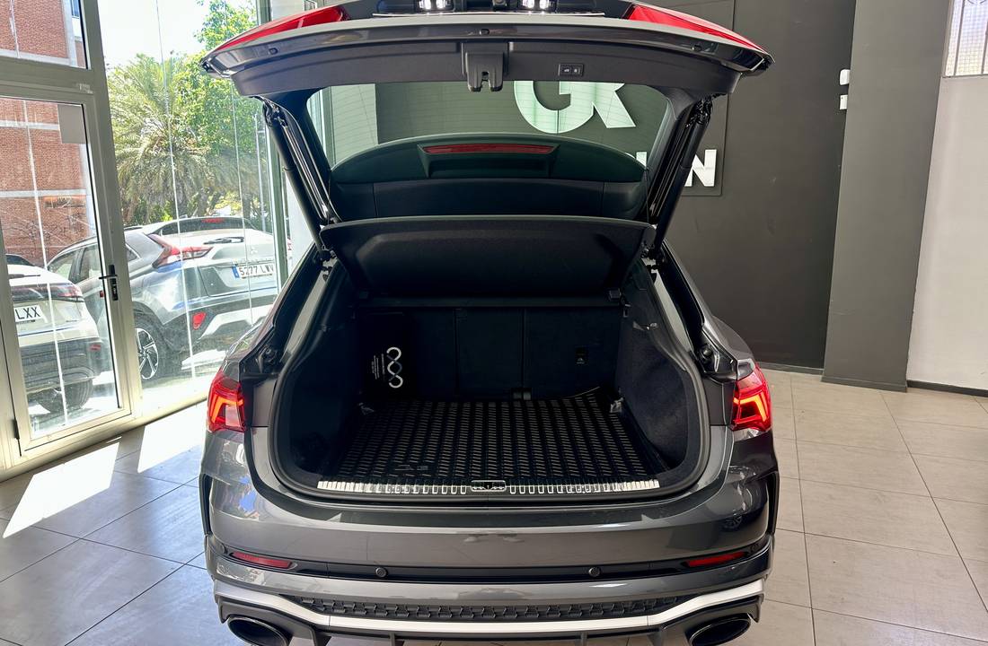 Audi Q3 7