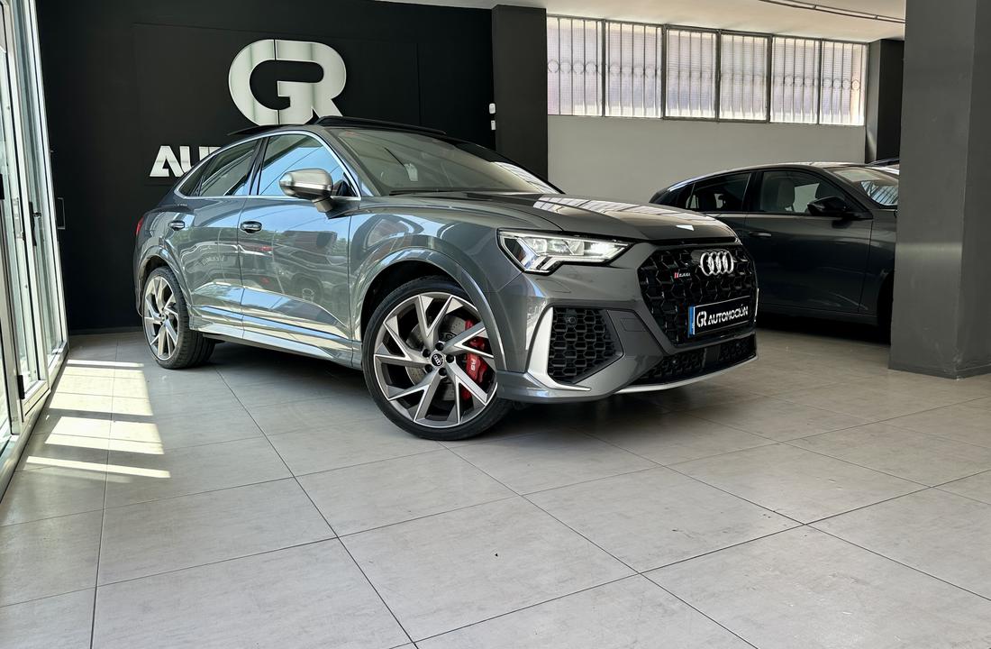 Audi Q3 8