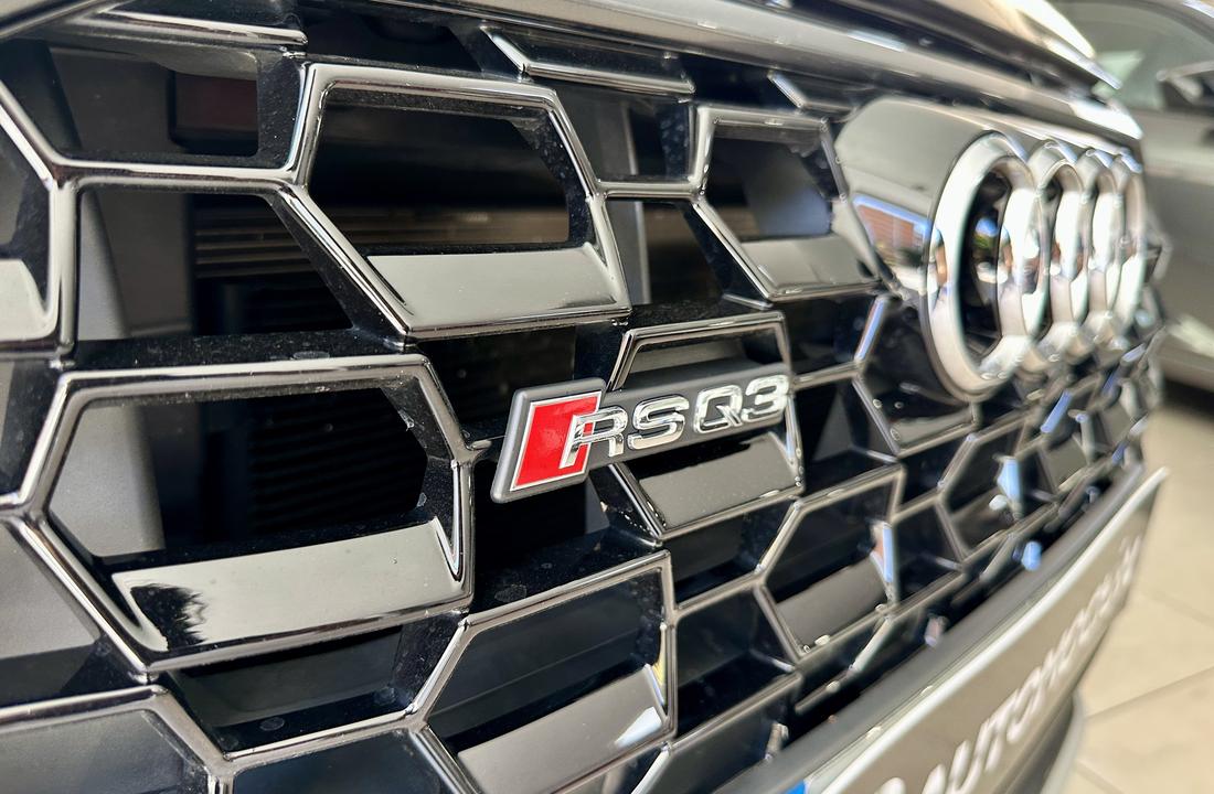 Audi Q3 10