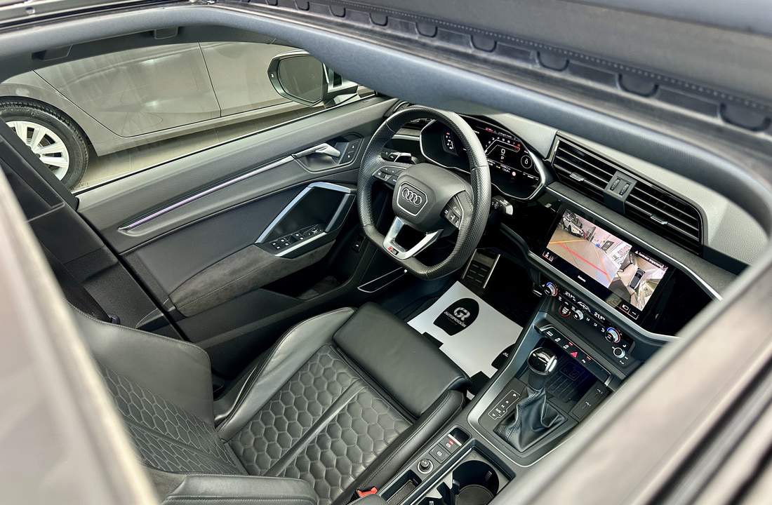 Audi Q3 12