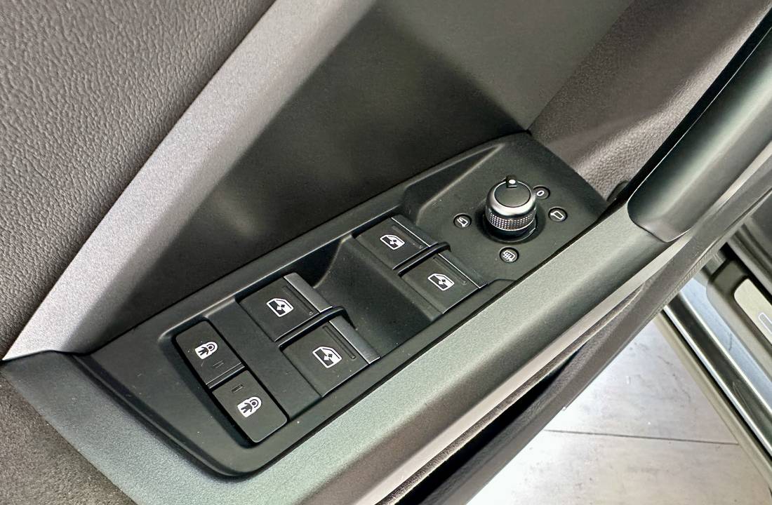 Audi Q3 25