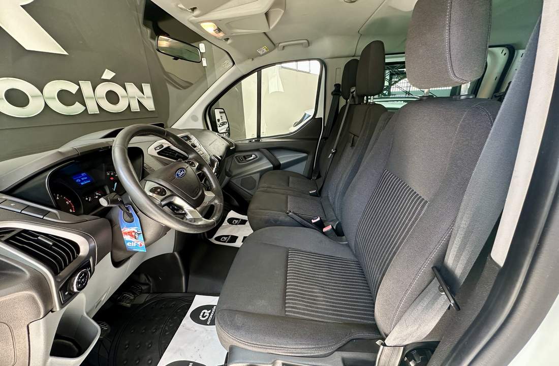 Ford Transit Custom 16