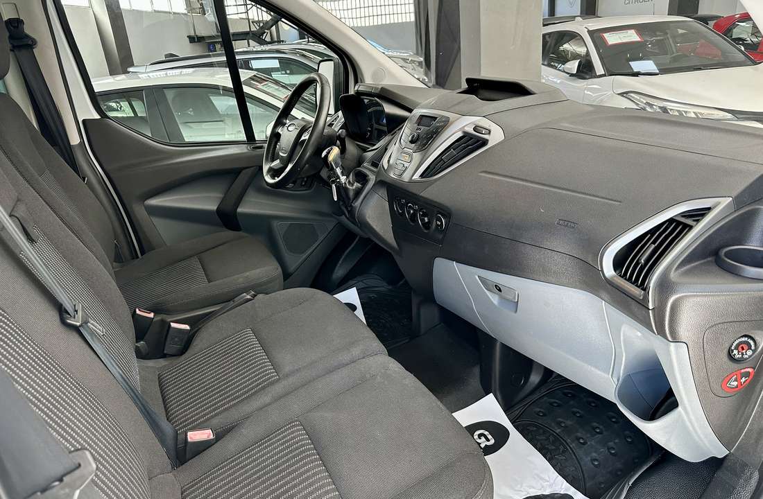 Ford Transit Custom 22