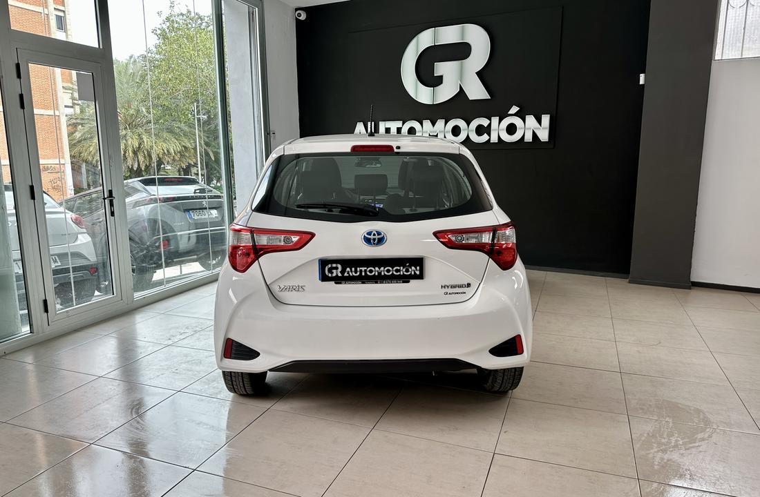 Toyota Yaris 5