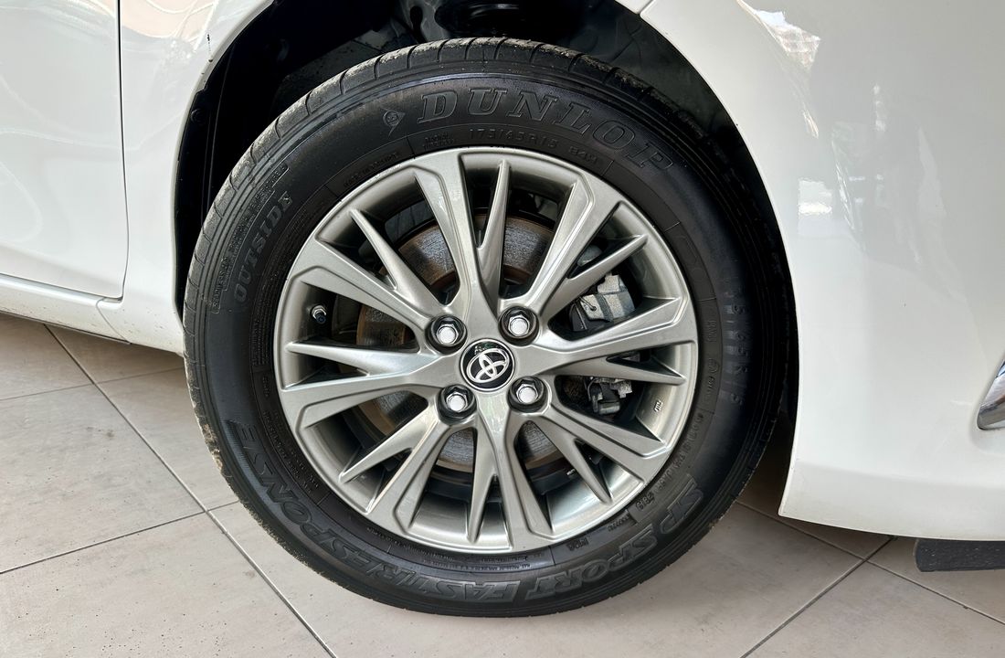 Toyota Yaris 9