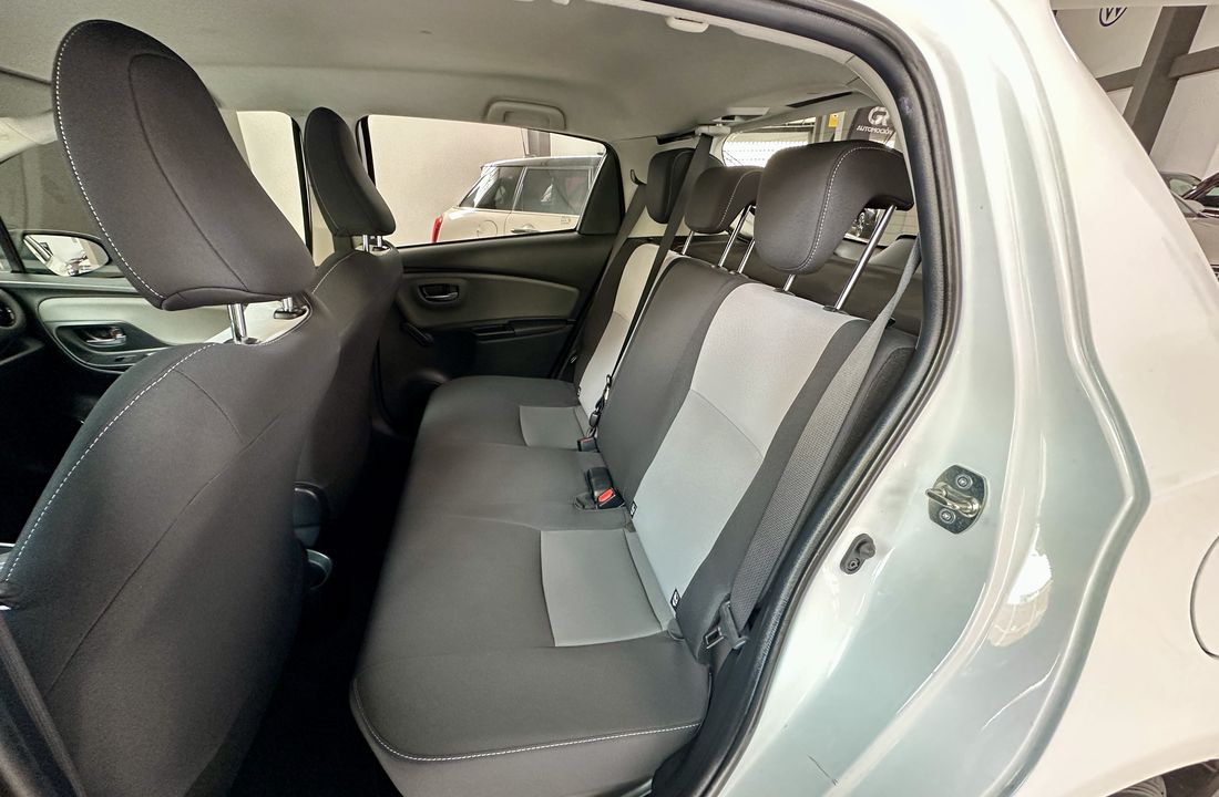 Toyota Yaris 10