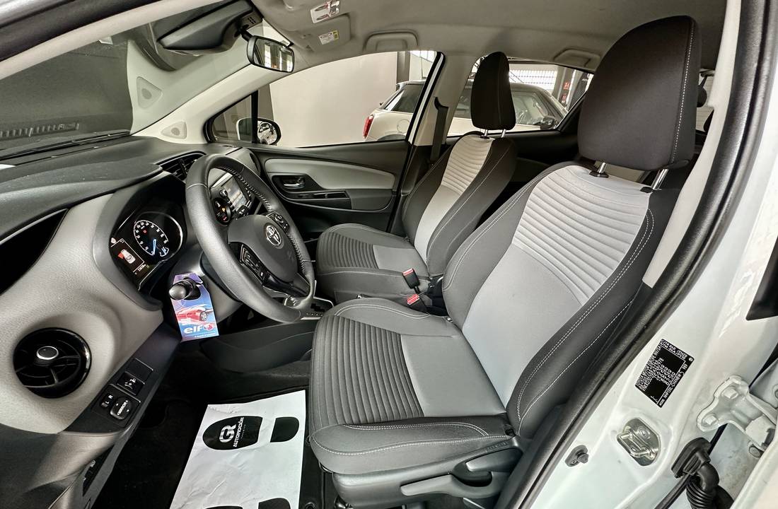 Toyota Yaris 13