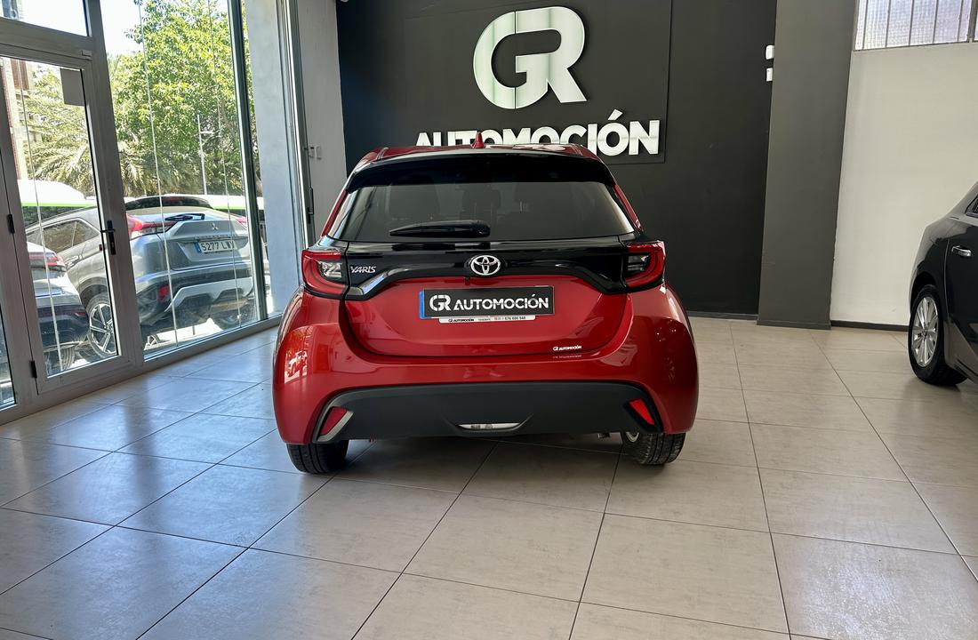 Toyota Yaris 5