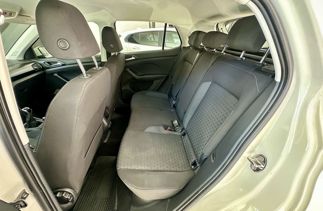 Volkswagen T-Cross 11
