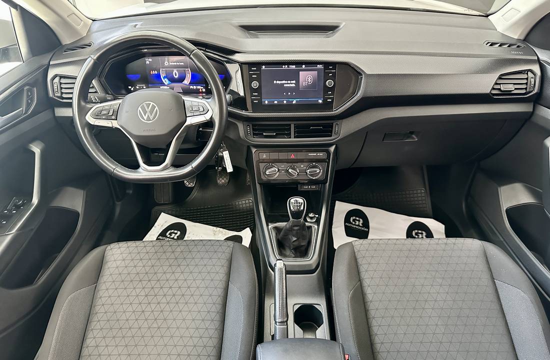 Volkswagen T-Cross 13