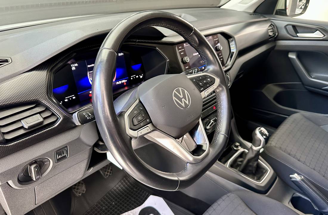Volkswagen T-Cross 16