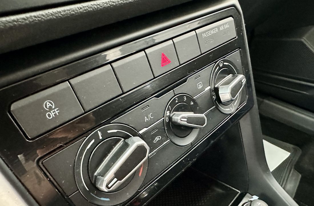 Volkswagen T-Cross 18