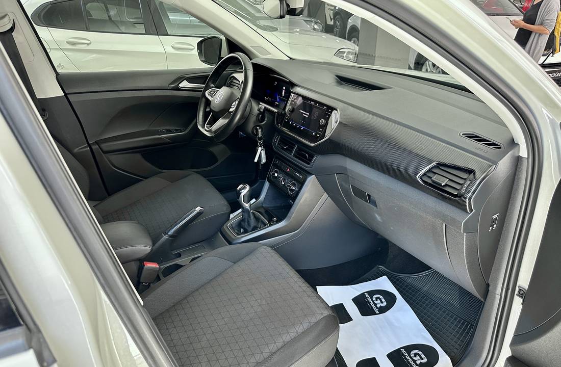 Volkswagen T-Cross 20