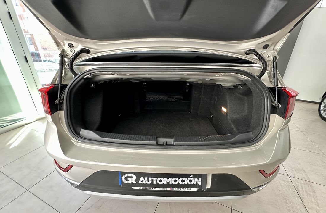 Volkswagen T-Roc 9