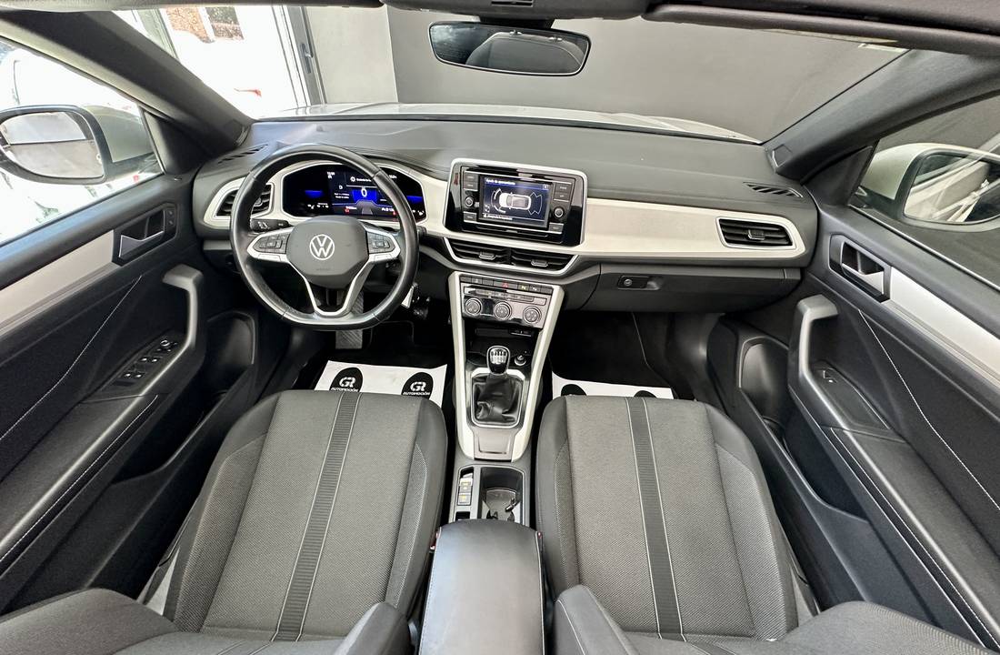 Volkswagen T-Roc 14