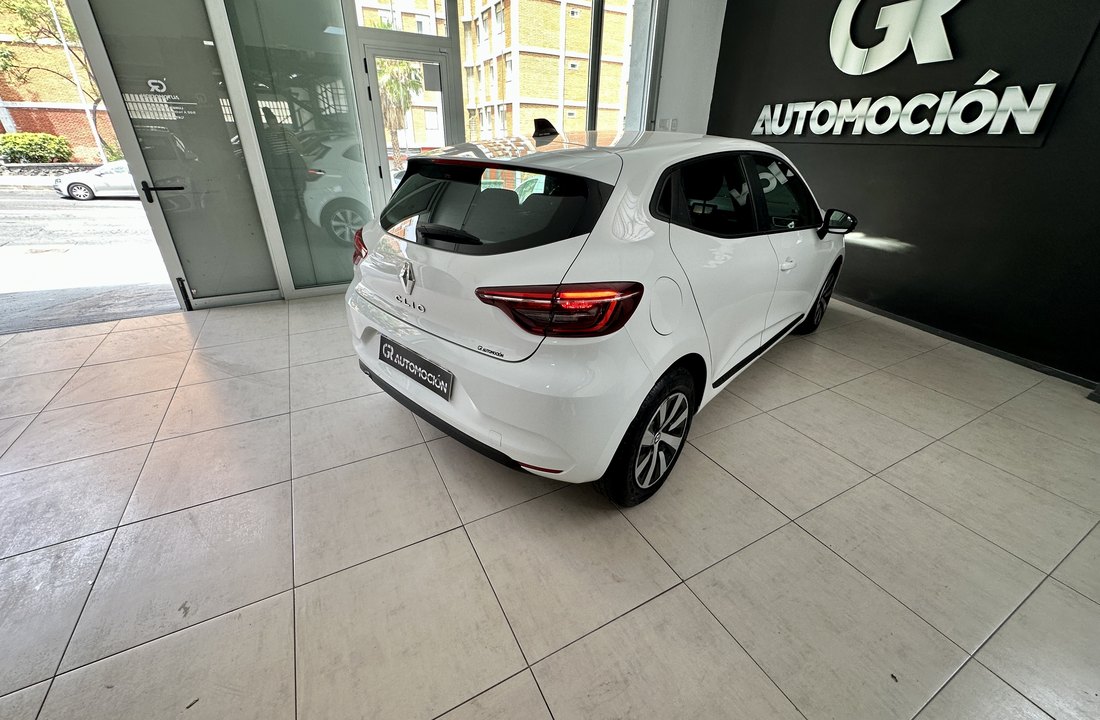 Renault Clio 3686 MGH foto 04