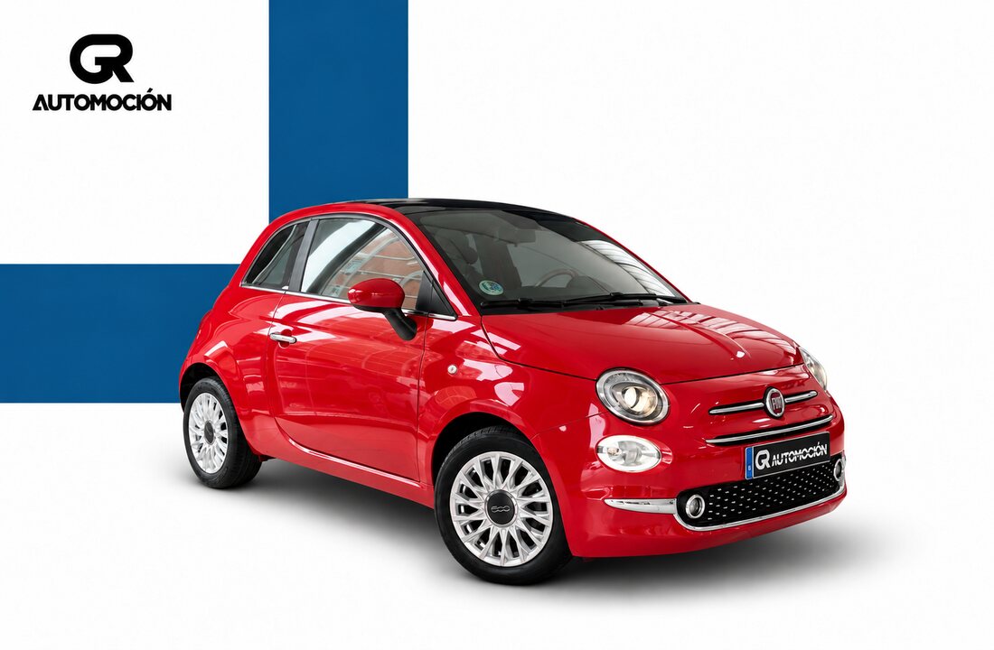 FIAT 500 rojo, matrícula 8484 MDG